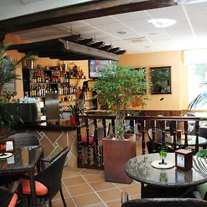 https://maria-cristina-rincon-de-la-victoria.es-andalucia.com