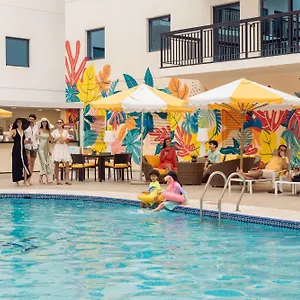 https://golden-sands-suites.sharjah-hotels.com